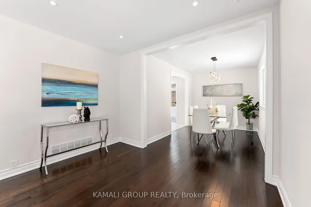 Additional image 6 of 47 Oakley Blvd