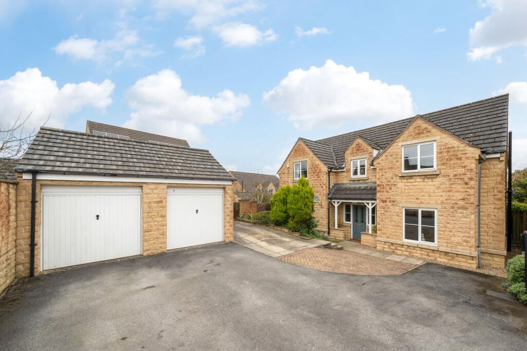 Arnhem Close, Gilstead, Bingley, BD16