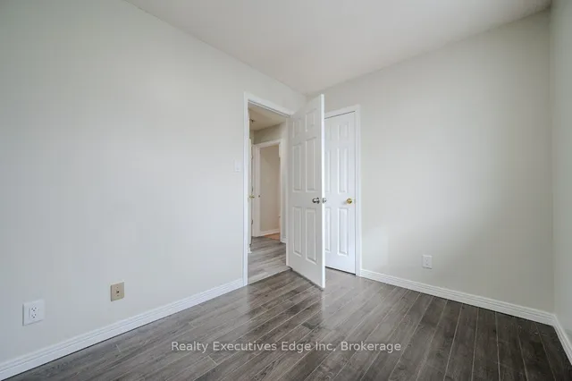 Additional image 20 of 28 Summerhill Cres