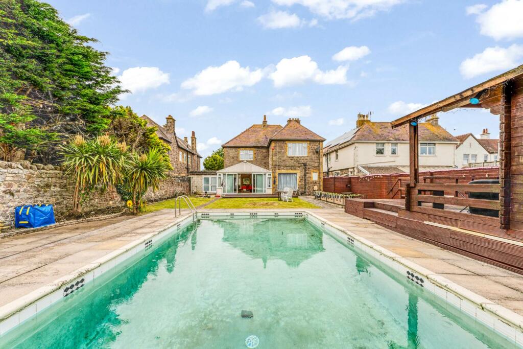 Additional image 12 of Woodland Road, South Ward - Grand Property!