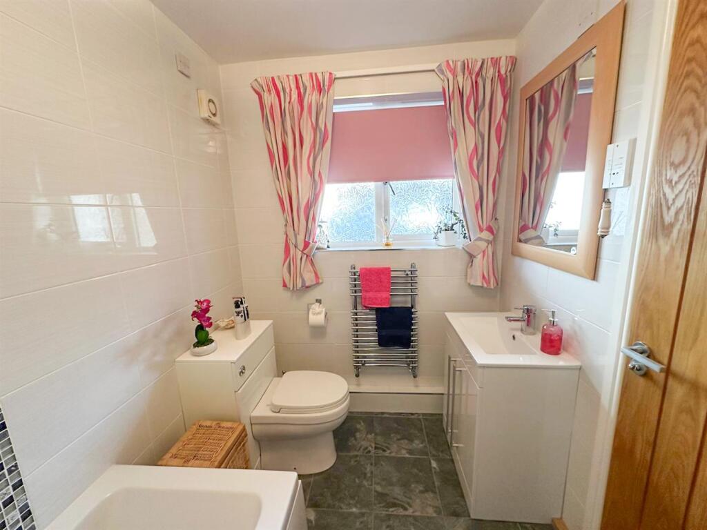 Additional image 18 of Wharfe Court, Silsden