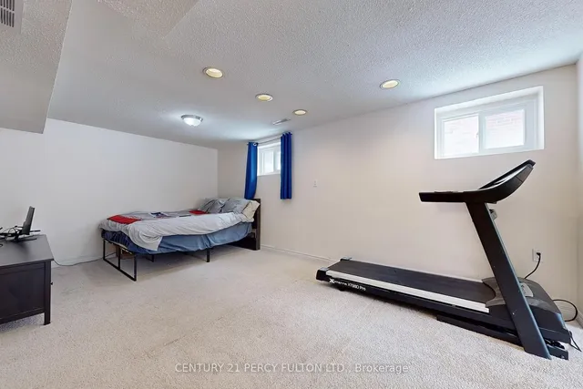 Additional image 37 of 3284 Lonefeather Cres