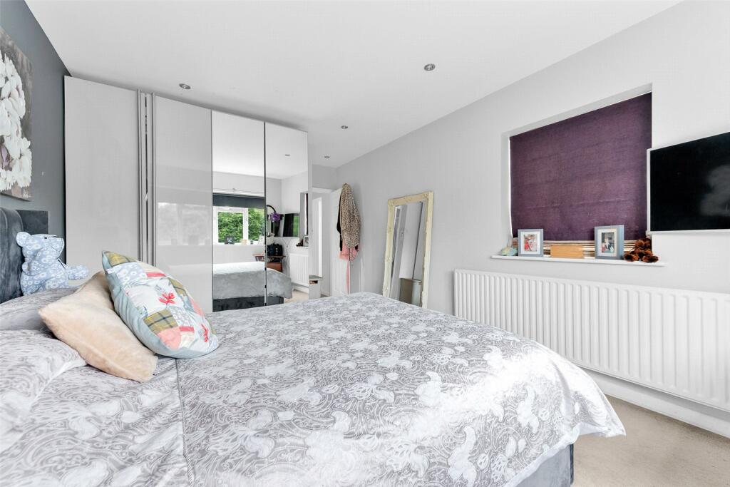 Additional image 13 of Daerwood Close, Bromley, Kent, BR2