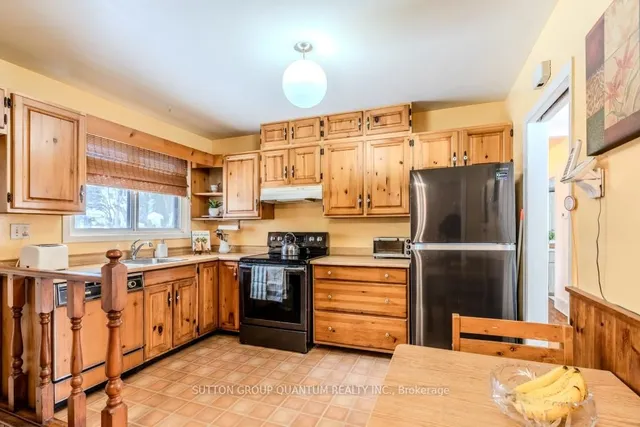 Additional image 10 of 1382 Gainsborough Dr