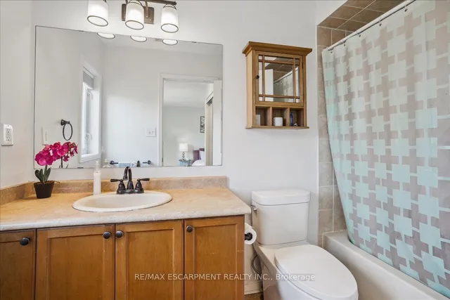 Additional image 21 of 2403 Emerson Dr