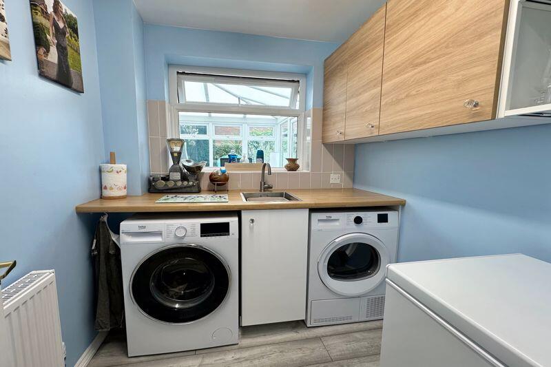 Additional image 12 of The Cornfields, Wick St Lawrence - LOVELY POSITION