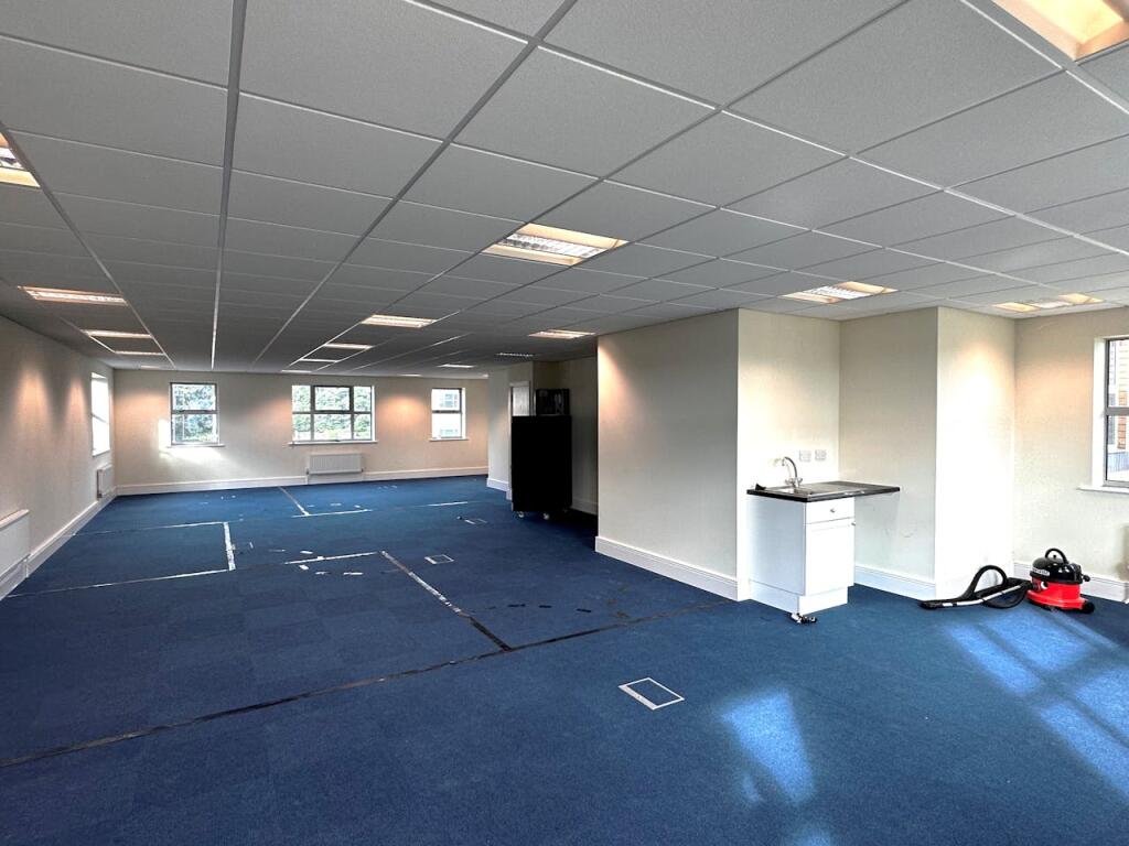 Additional image 5 of Unit 3 The Croft, Buntsford Gate, Bromsgrove, B60 4JE