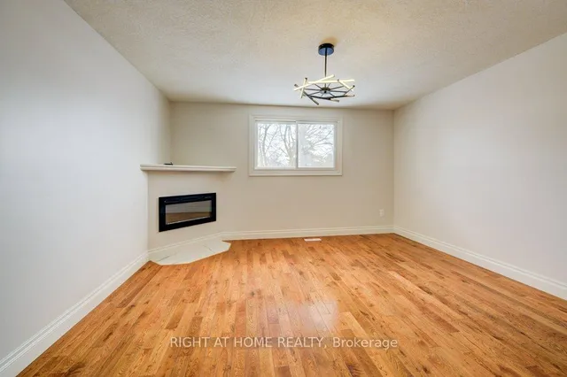 Additional image 26 of 144 Mooregate Cres