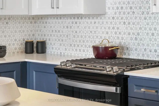 Additional image 9 of 55 Duke St Unit 423