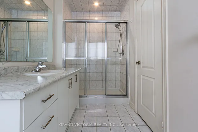 Additional image 32 of 35 Mountain Heights Pl