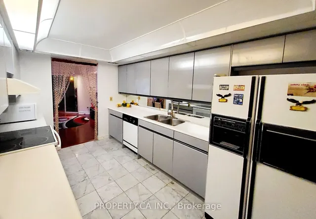 Additional image 13 of 33 University Ave Unit 1109