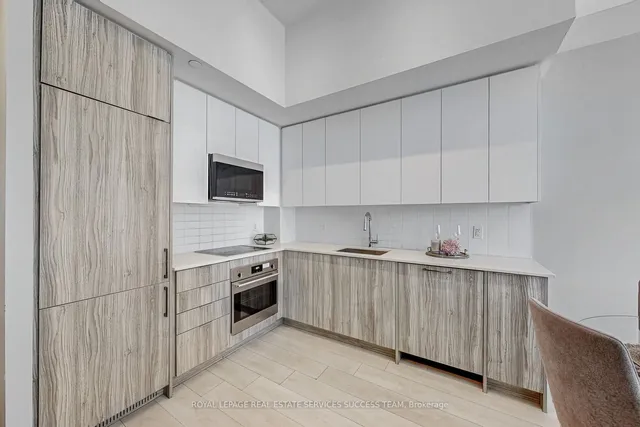 Additional image 4 of 2485 Taunton Rd Unit 447