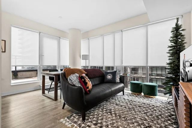 Additional image 8 of 17 Dundonald St Unit 1505