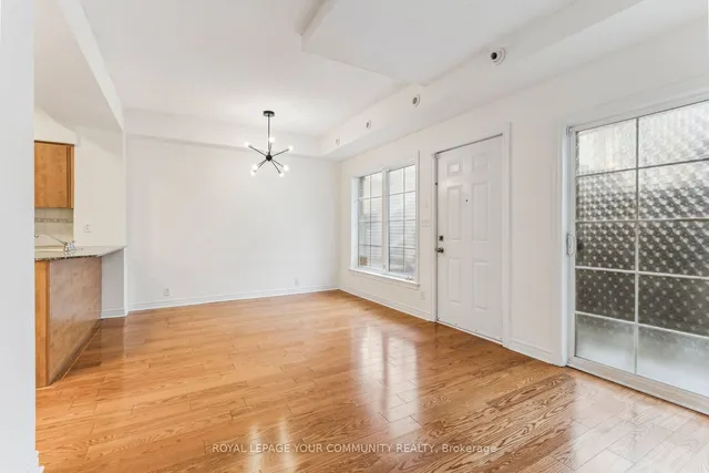 Additional image 5 of 207 Wellesley St Unit 103