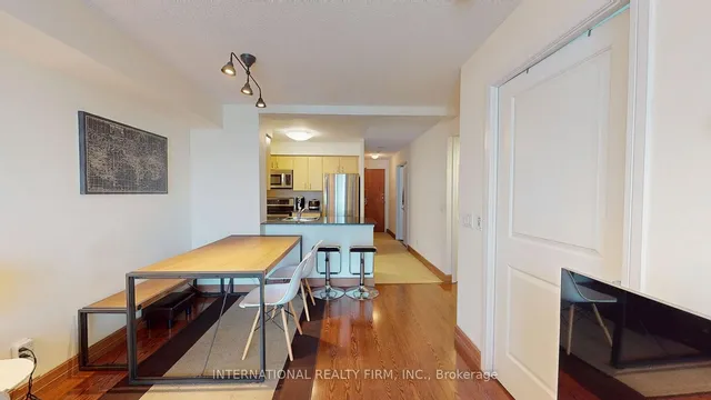 Additional image 19 of 31 Bales Ave Unit 816