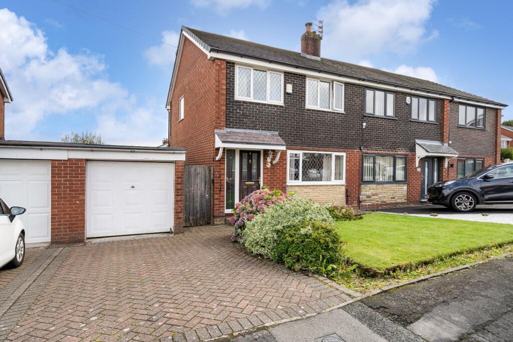 Cambridge Close, Farnworth, Bolton, Lancashire, BL4