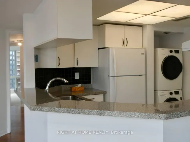 Additional image 12 of 1001 Bay St Unit 3104