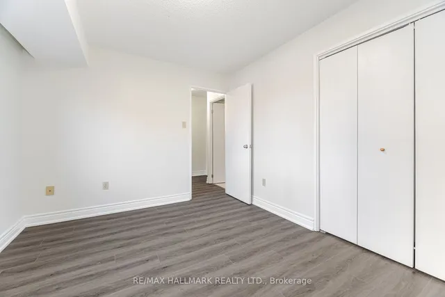 Additional image 27 of 31 Walmer Rd Unit 8