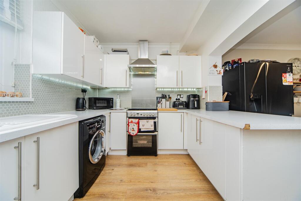 Additional image 9 of St. Marys Avenue, Barry