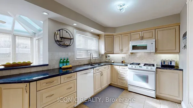 Additional image 5 of 11 Faulkner Cres