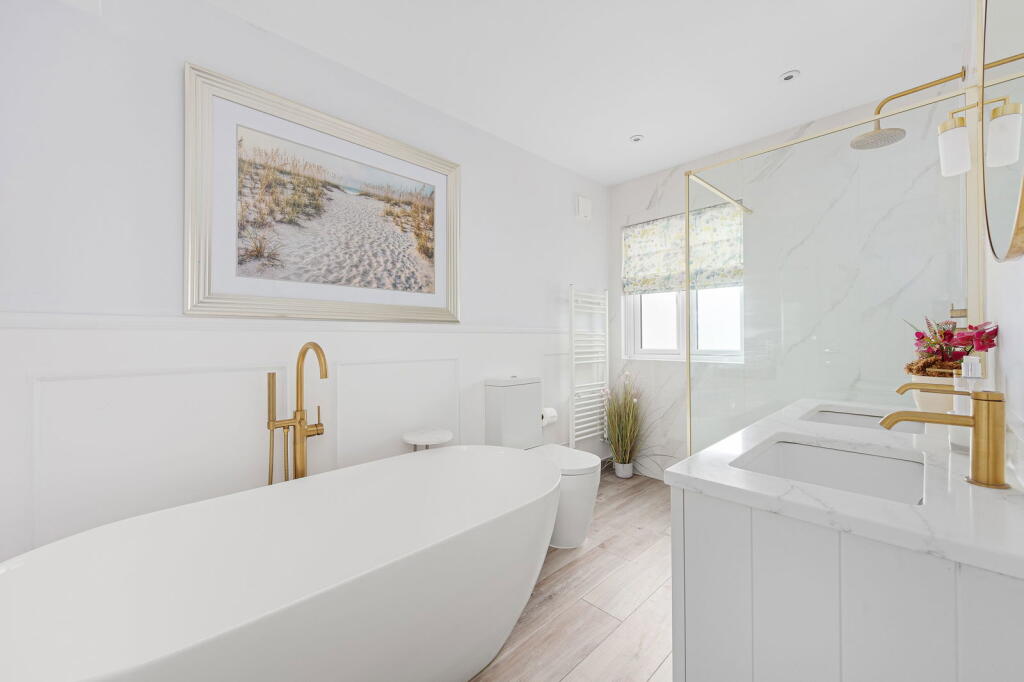 Additional image 23 of Hayes Chase, West Wickham, BR4