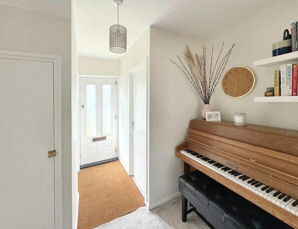 Additional image 11 of Laburnum Way, Bromley, BR2