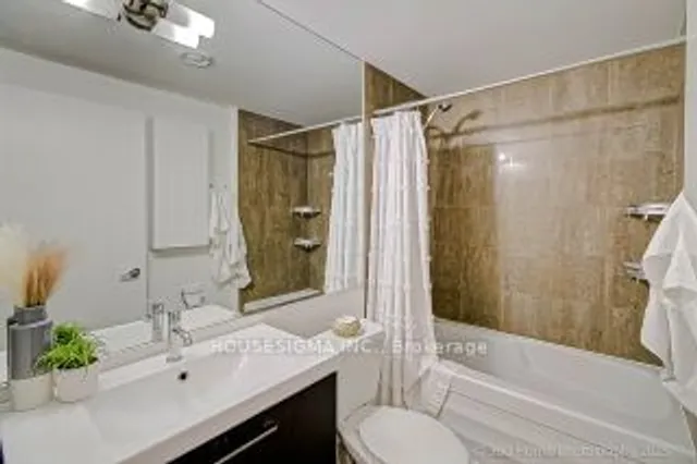 Additional image 23 of 438 King St Unit 512