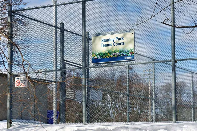 Additional image 30 of 734 Adelaide St