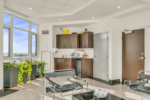 Additional image 27 of 437 Roncesvalles Ave Unit 215