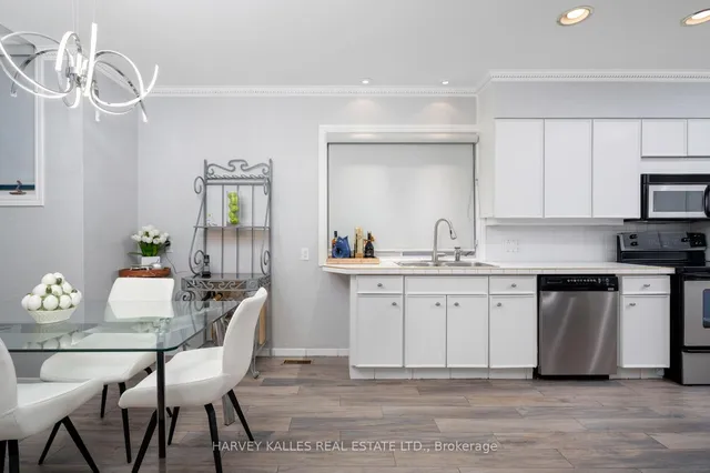 Additional image 18 of 17 Robinwood Ave