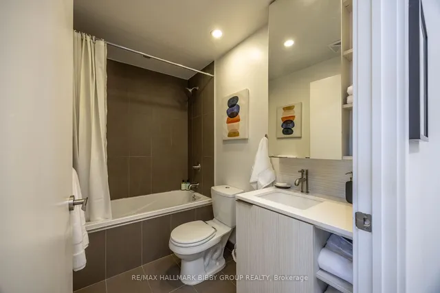 Additional image 17 of 170 Sumach St Unit 807