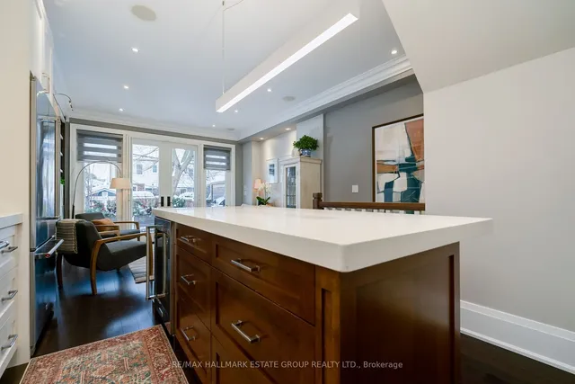 Additional image 9 of 30 Roosevelt Rd