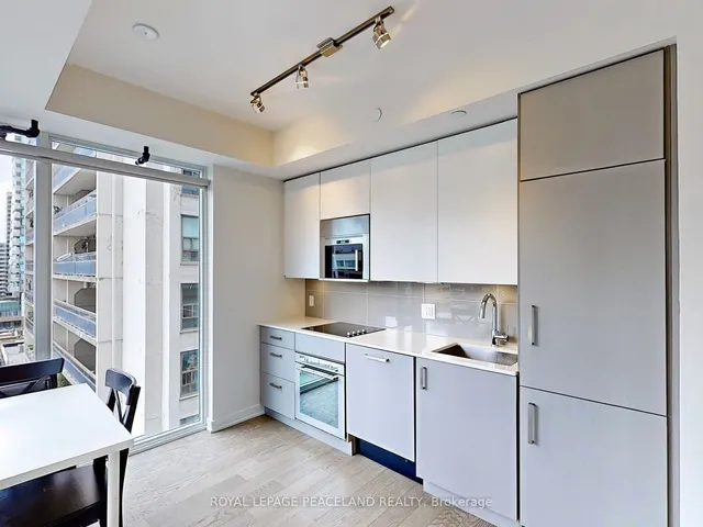 Additional image 11 of 17 Dundonald St Unit 910