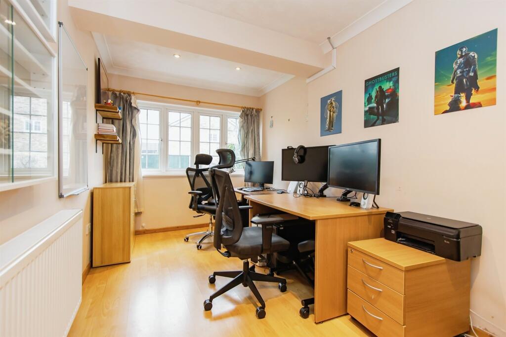 Additional image 5 of Were Close, Warminster