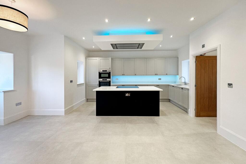 Additional image 19 of Spring Lane, Hockley Heath, B94