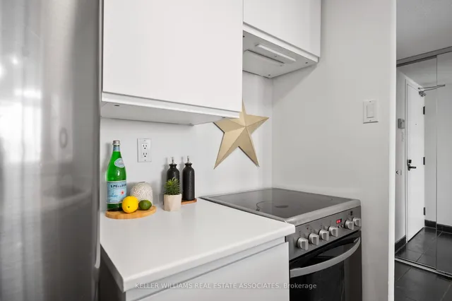 Additional image 8 of 25 Maitland St Unit 1202