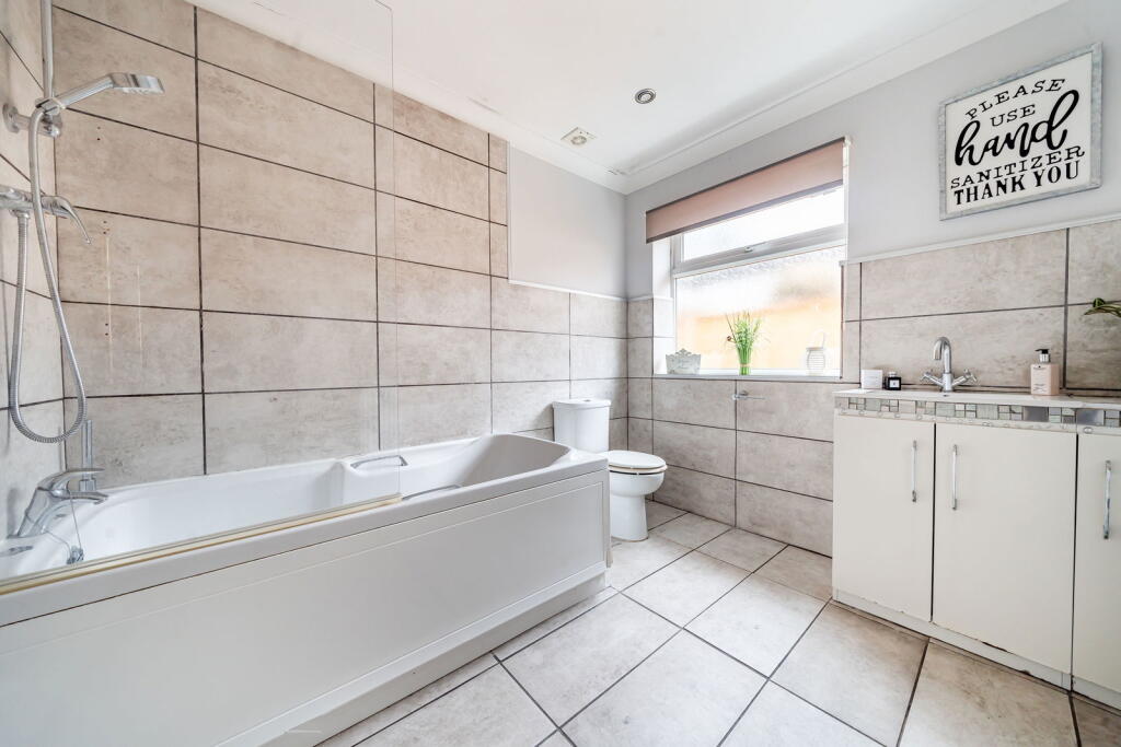 Additional image 9 of The Glen, Blackwell, Bromsgrove, West Midlands, B60 1BX