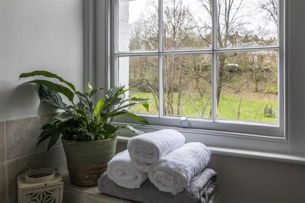 Additional image 16 of Paddock Road, Lewes