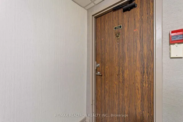 Additional image 3 of 130 Neptune Dr Unit 1501