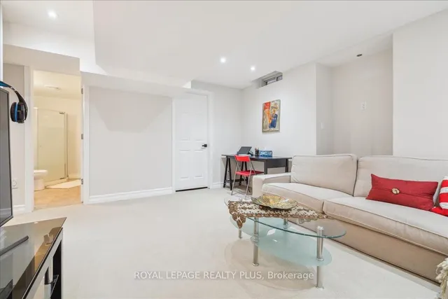 Additional image 27 of 487 Cedar Hedge Rd