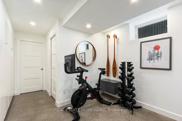 Additional image 33 of 9 Bertmount Ave