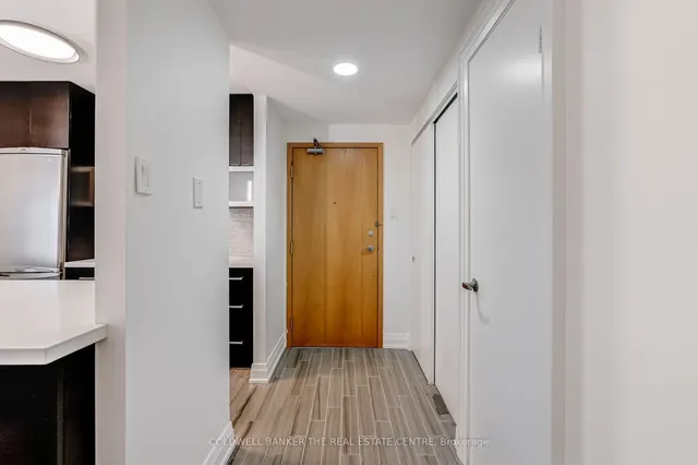 Additional image 16 of 99 Harbour Sq Unit 706