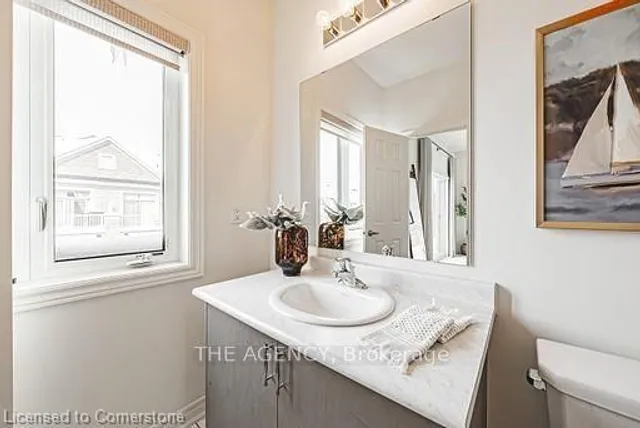 Additional image 7 of 525 Dundas St East