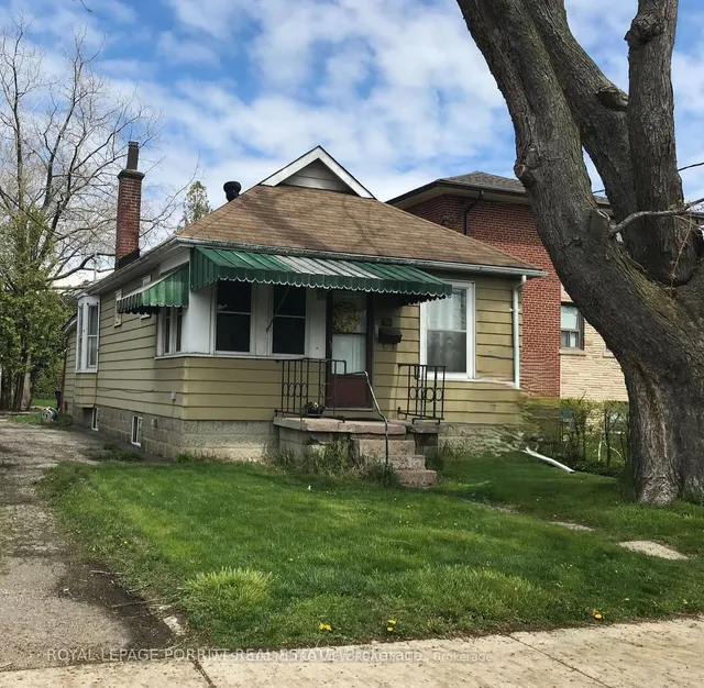 16 Vanevery St