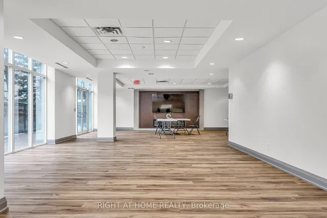 Additional image 32 of 650 Lawrence Ave Unit 522