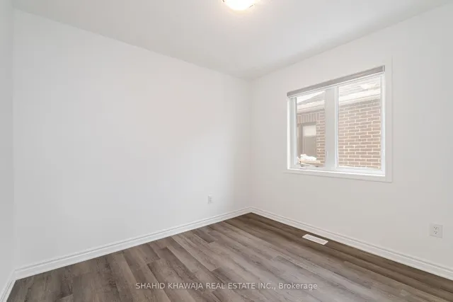 Additional image 26 of 1564 Moira Cres