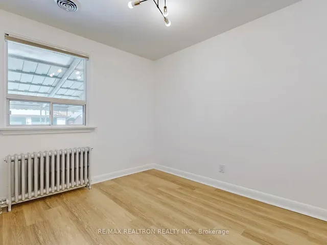 Additional image 17 of 981 Caledonia Rd