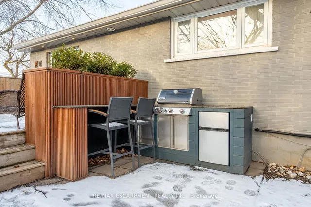 Additional image 37 of 5486 Randolph Cres