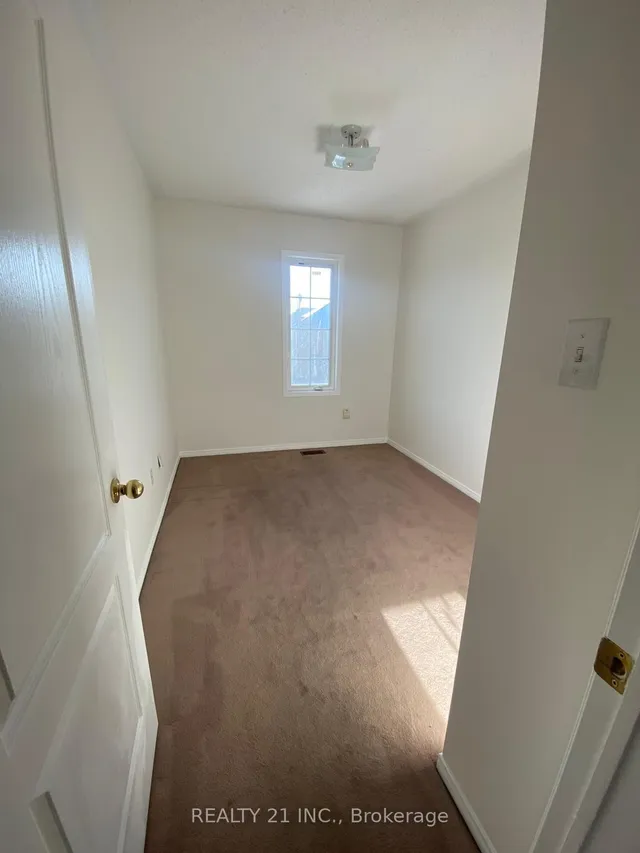 Additional image 17 of 76 Sweet Clover Cres