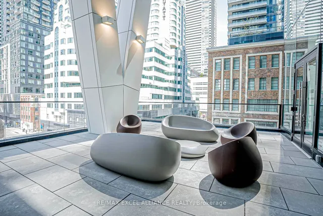 Additional image 40 of 357 King St Unit 503